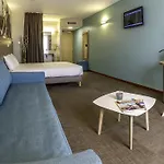 The Originals City, Ecoparc, Montpellier Est 3* Saint-Aunes