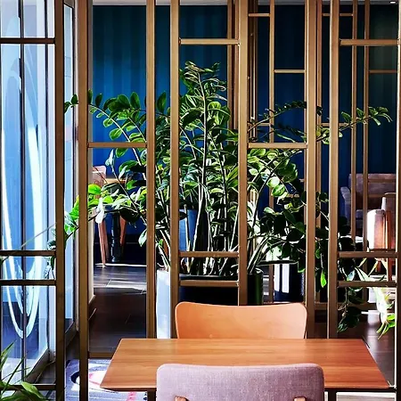 Hotel The Originals City, Ecoparc, Montpellier Est