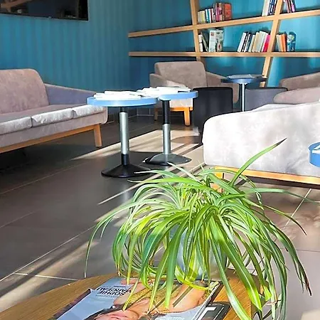 מלון The Originals City, Ecoparc, Montpellier Est 3*