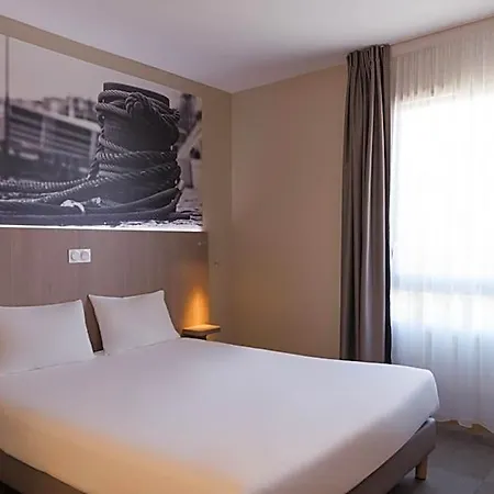 Hotel The Originals City, Ecoparc, Montpellier Est Saint-Aunes